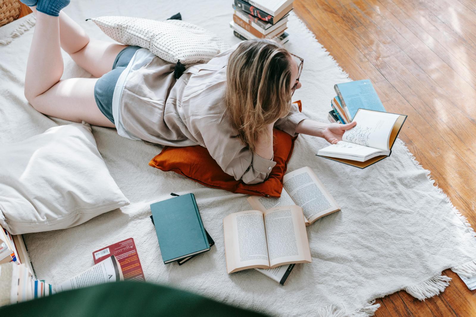 You are currently viewing Pourquoi choisir un coussin de lecture pour vos moments de détente ?